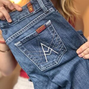 7-for-all-mankind Women's Navy and Blue Jeans